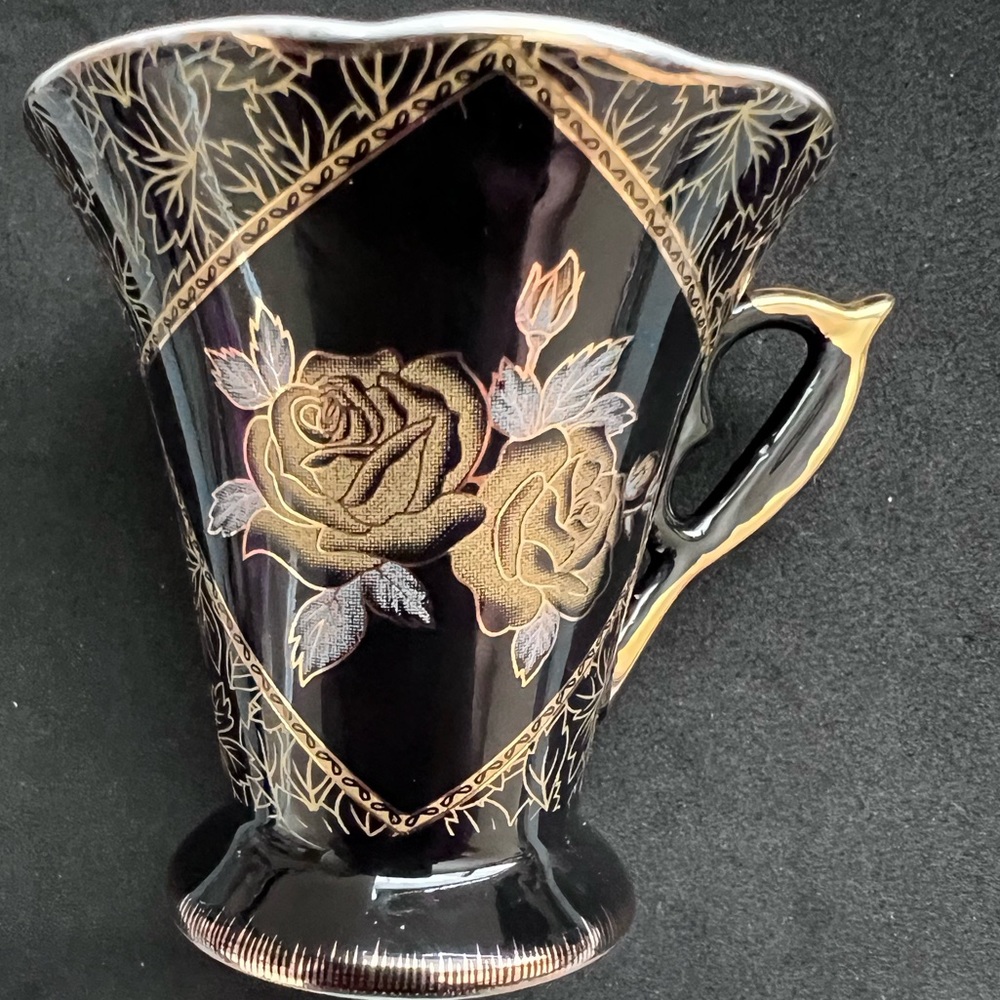 Italian Milano 24c Gold Trim Porcelain Tea Cup and Saucer